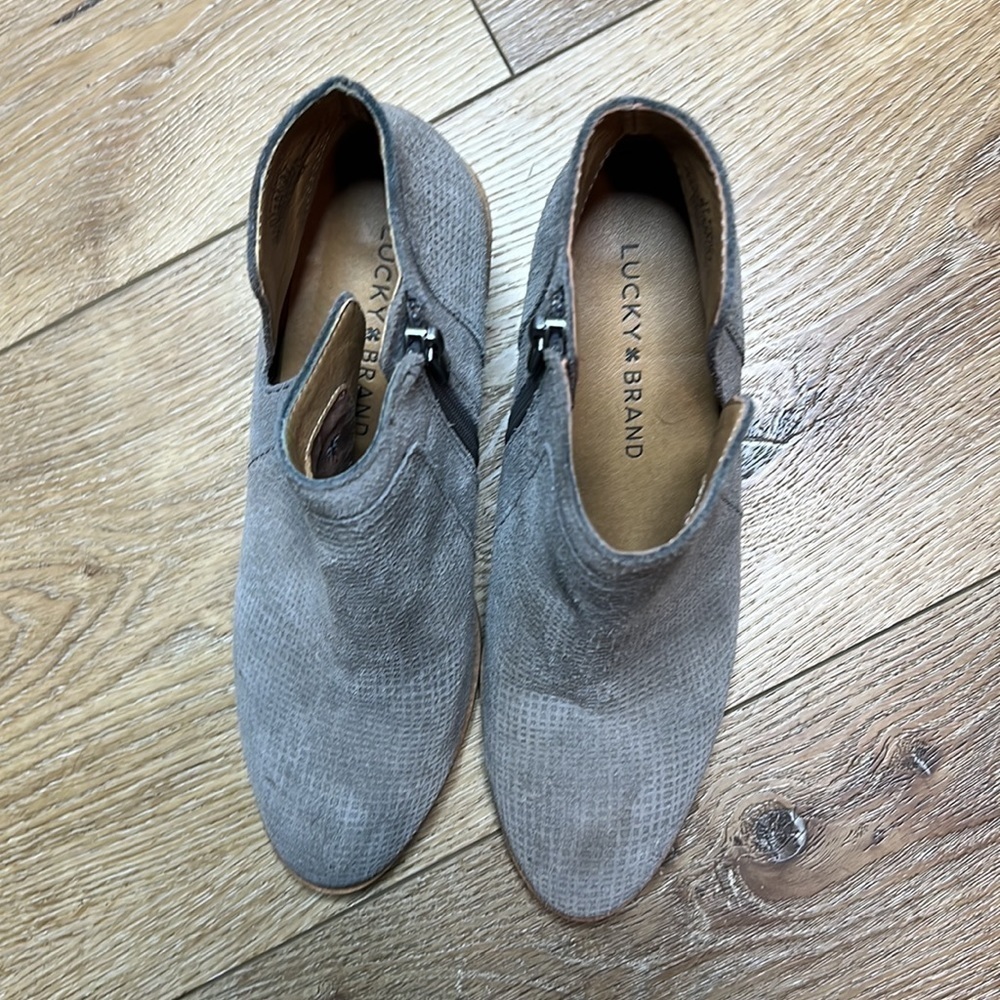 Lucky Brand Ponic Gray Suede Ankle Boots Size 6.5M - Picture 3 of 8